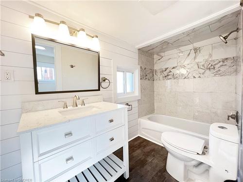 32 Garnet Street, St. Catharines, ON - Indoor Photo Showing Bathroom