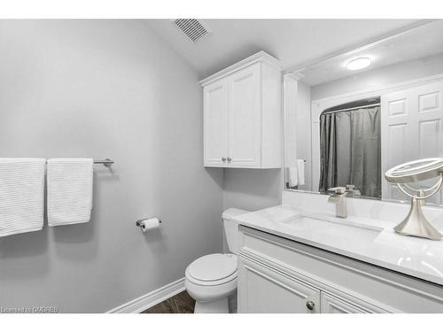 7676 Leslie Road W, Puslinch, ON - Indoor Photo Showing Bathroom