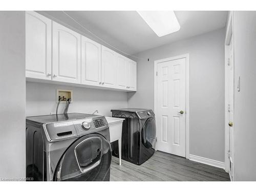 7676 Leslie Road W, Puslinch, ON - Indoor Photo Showing Laundry Room