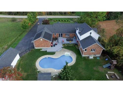 7676 Leslie Road W, Puslinch, ON - Outdoor With In Ground Pool
