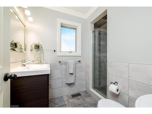380 Progreston Road, Carlisle, ON - Indoor Photo Showing Bathroom