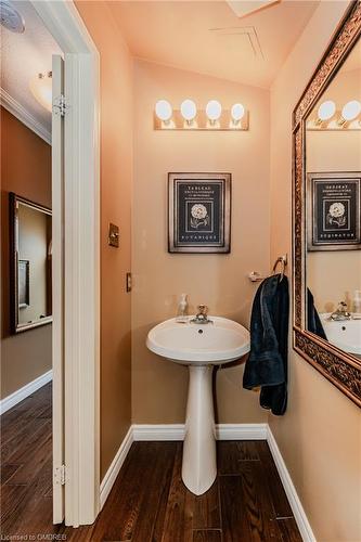 63 Tradewind Drive, Oakville, ON - Indoor Photo Showing Bathroom