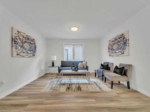 80 Arlington Parkway, Paris, ON - Indoor Photo Showing Living Room