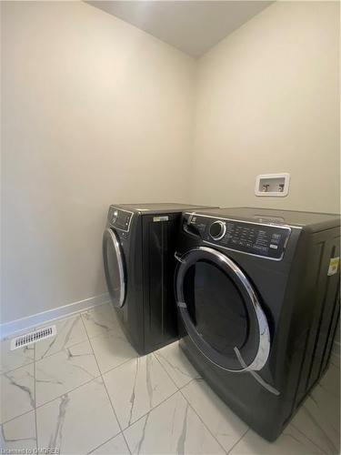 135 Keelson Street, Welland, ON - Indoor Photo Showing Laundry Room
