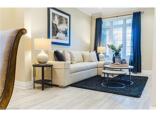 156 Maclennan Street, Rockwood, ON - Indoor Photo Showing Living Room