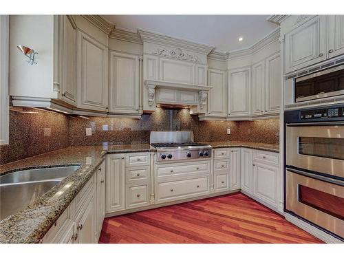 1116 Crestview Street, Oakville, ON - Indoor Photo Showing Kitchen With Double Sink