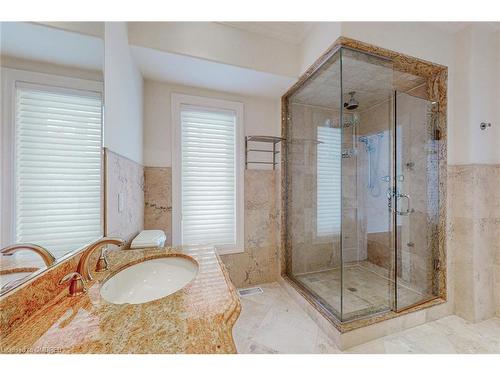 1116 Crestview Street, Oakville, ON - Indoor Photo Showing Bathroom