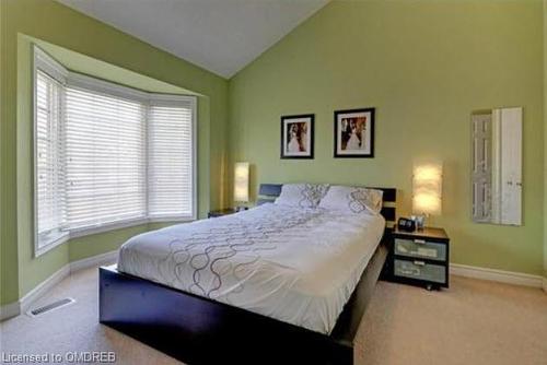 92-3480 Upper Middle Road, Burlington, ON - Indoor Photo Showing Bedroom