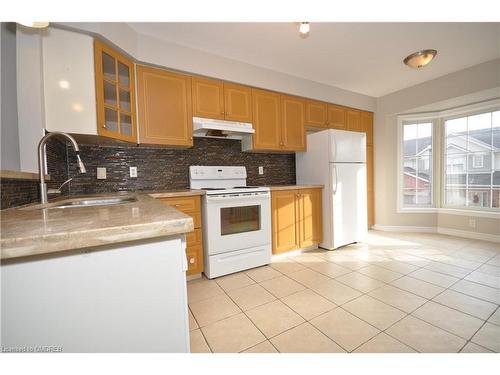92-3480 Upper Middle Road, Burlington, ON - Indoor Photo Showing Kitchen With Double Sink
