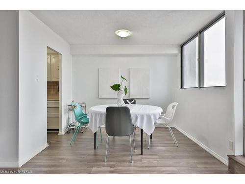 1706-375 King Street N, Waterloo, ON - Indoor Photo Showing Dining Room