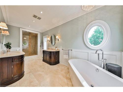 469 Maple Grove Drive, Oakville, ON - Indoor Photo Showing Bathroom