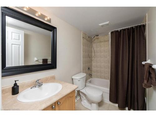 1 Archstone Street, Whitby, ON - Indoor Photo Showing Bathroom