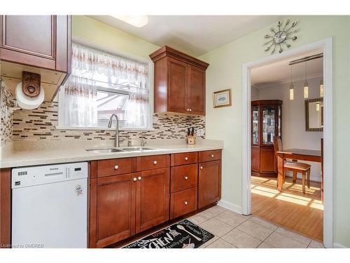 1340 Bridge Road, Oakville, ON - Indoor Photo Showing Kitchen With Double Sink