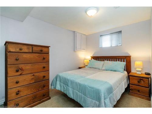 1340 Bridge Road, Oakville, ON - Indoor Photo Showing Bedroom