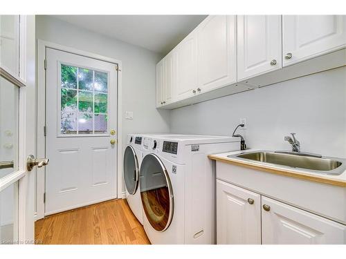 84 Chancery Lane E, Oakville, ON - Indoor Photo Showing Laundry Room