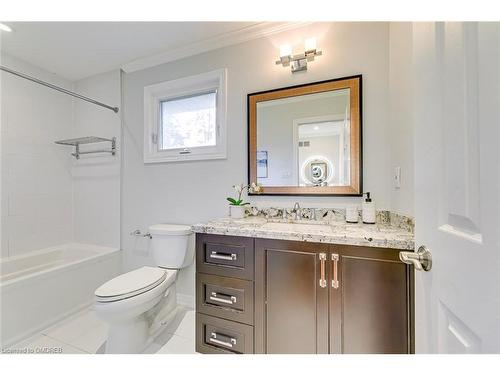 84 Chancery Lane E, Oakville, ON - Indoor Photo Showing Bathroom