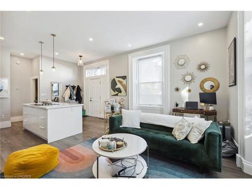 16 Ramore Street, Cambridge, ON - Indoor Photo Showing Living Room