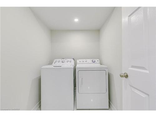2193 Pell Crescent, Oakville, ON - Indoor Photo Showing Laundry Room