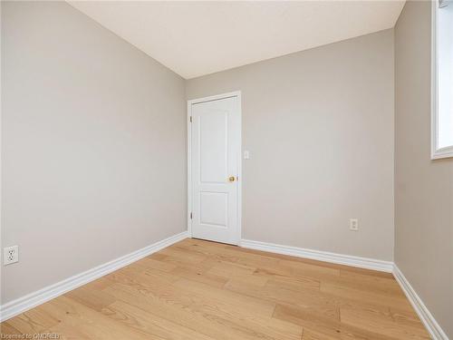 113 Tomahawk Drive, Grimsby, ON - Indoor Photo Showing Other Room
