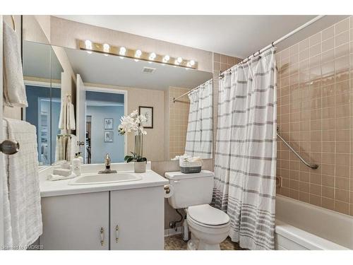 1108-5280 Lakeshore Road, Burlington, ON - Indoor Photo Showing Bathroom