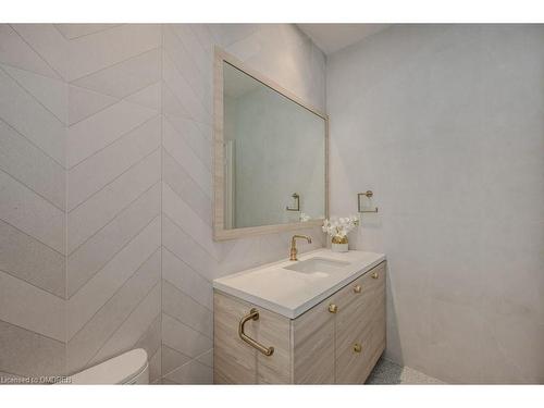 3378 Stocksbridge Avenue, Oakville, ON - Indoor Photo Showing Bathroom