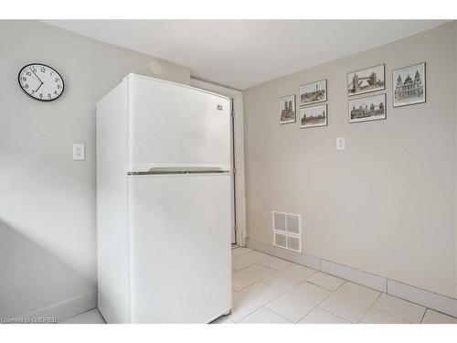 59 Birchcliffe Crescent, Hamilton, ON - Indoor Photo Showing Other Room