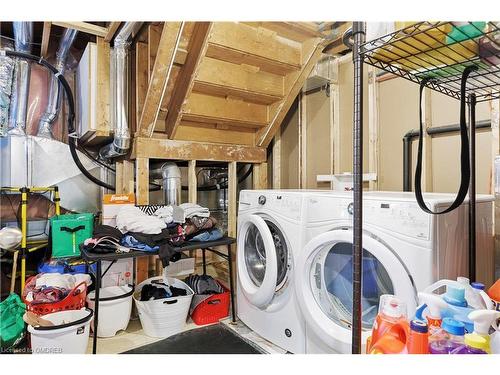 452 Ridgewood Crescent, London, ON - Indoor Photo Showing Laundry Room