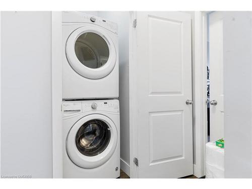 452 Ridgewood Crescent, London, ON - Indoor Photo Showing Laundry Room