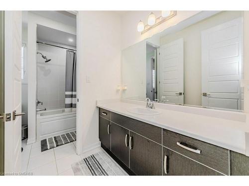 3365 Vernon Powell Drive, Oakville, ON - Indoor Photo Showing Bathroom