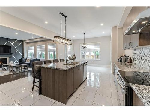 3137 William Rose Way, Oakville, ON - Indoor Photo Showing Kitchen With Upgraded Kitchen