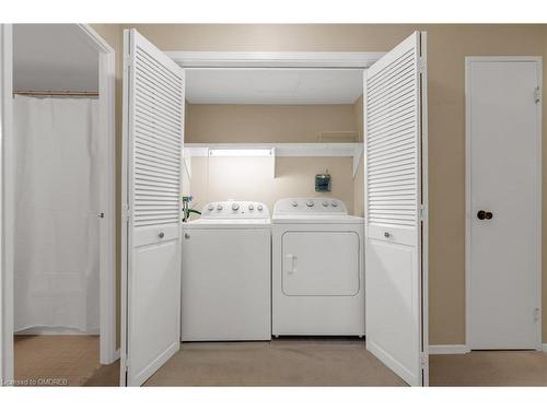205-1425 Ghent Avenue, Burlington, ON - Indoor Photo Showing Laundry Room