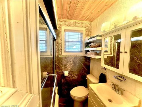 476 Lakeside Road, Fort Erie, ON - Indoor Photo Showing Bathroom