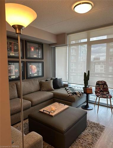 204-250 Lester Street, Waterloo, ON - Indoor Photo Showing Living Room