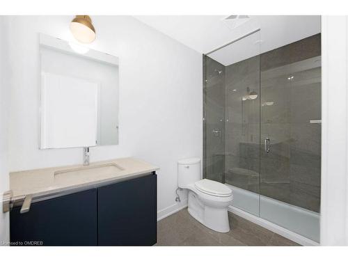211-405 Dundas Street, Oakville, ON - Indoor Photo Showing Bathroom