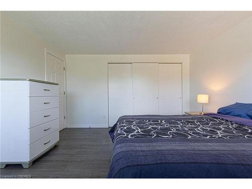 619 Beaver Court, Milton, ON - Indoor Photo Showing Bedroom