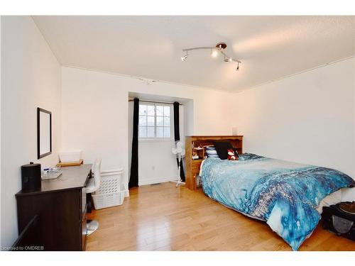 22 Forestdale Drive, Penetanguishene, ON - Indoor Photo Showing Bedroom