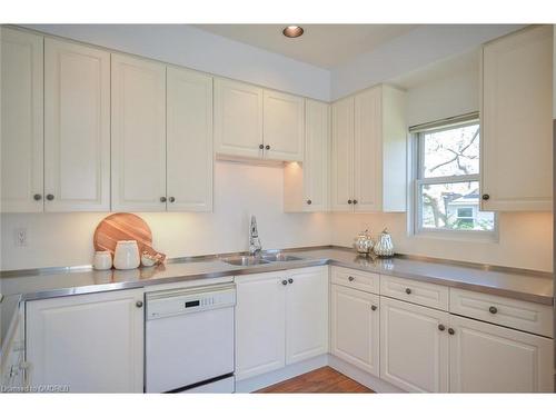 397 Trafalgar Road, Oakville, ON - Indoor Photo Showing Kitchen With Double Sink