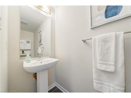 25-8317 Mulberry Drive, Niagara Falls, ON - Indoor Photo Showing Bathroom