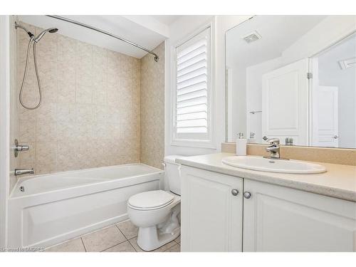 4348 Ingram Common, Burlington, ON - Indoor Photo Showing Bathroom