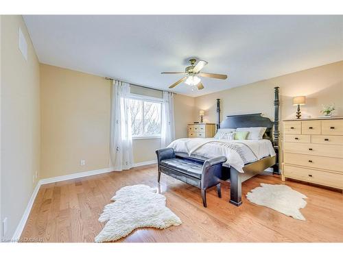 20 Justin Crescent, St. Catharines, ON - Indoor Photo Showing Bedroom