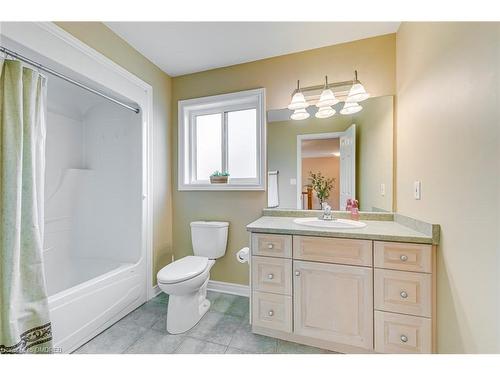 20 Justin Crescent, St. Catharines, ON - Indoor Photo Showing Bathroom
