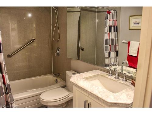 501-5 Lisa Street, Brampton, ON - Indoor Photo Showing Bathroom