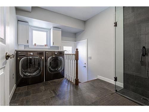2168 Winding Woods Drive, Oakville, ON - Indoor Photo Showing Laundry Room