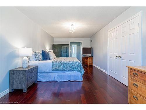 2168 Winding Woods Drive, Oakville, ON - Indoor Photo Showing Bedroom
