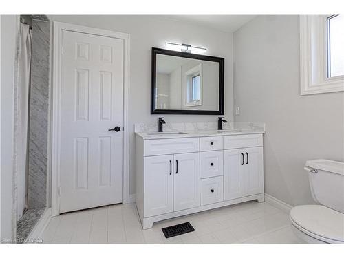 2168 Winding Woods Drive, Oakville, ON - Indoor Photo Showing Bathroom
