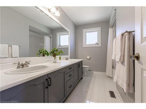 2168 Winding Woods Drive, Oakville, ON - Indoor Photo Showing Bathroom