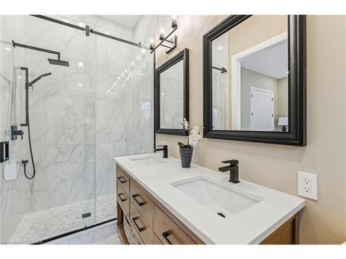 539 Sawmill Rd, Pelham, ON - Indoor Photo Showing Bathroom