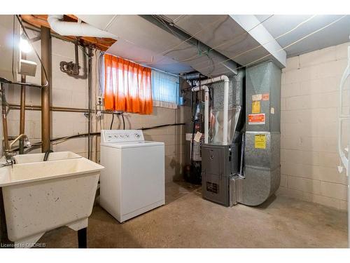 55 Marlington Crescent, Toronto, ON - Indoor Photo Showing Laundry Room