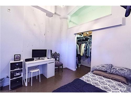 101-410 King Street W, Kitchener, ON - Indoor Photo Showing Bedroom
