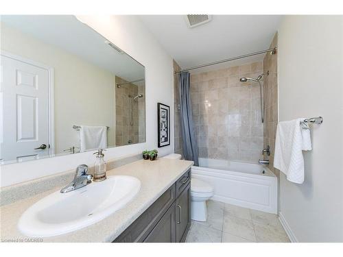128 Celano Drive, Waterdown, ON - Indoor Photo Showing Bathroom